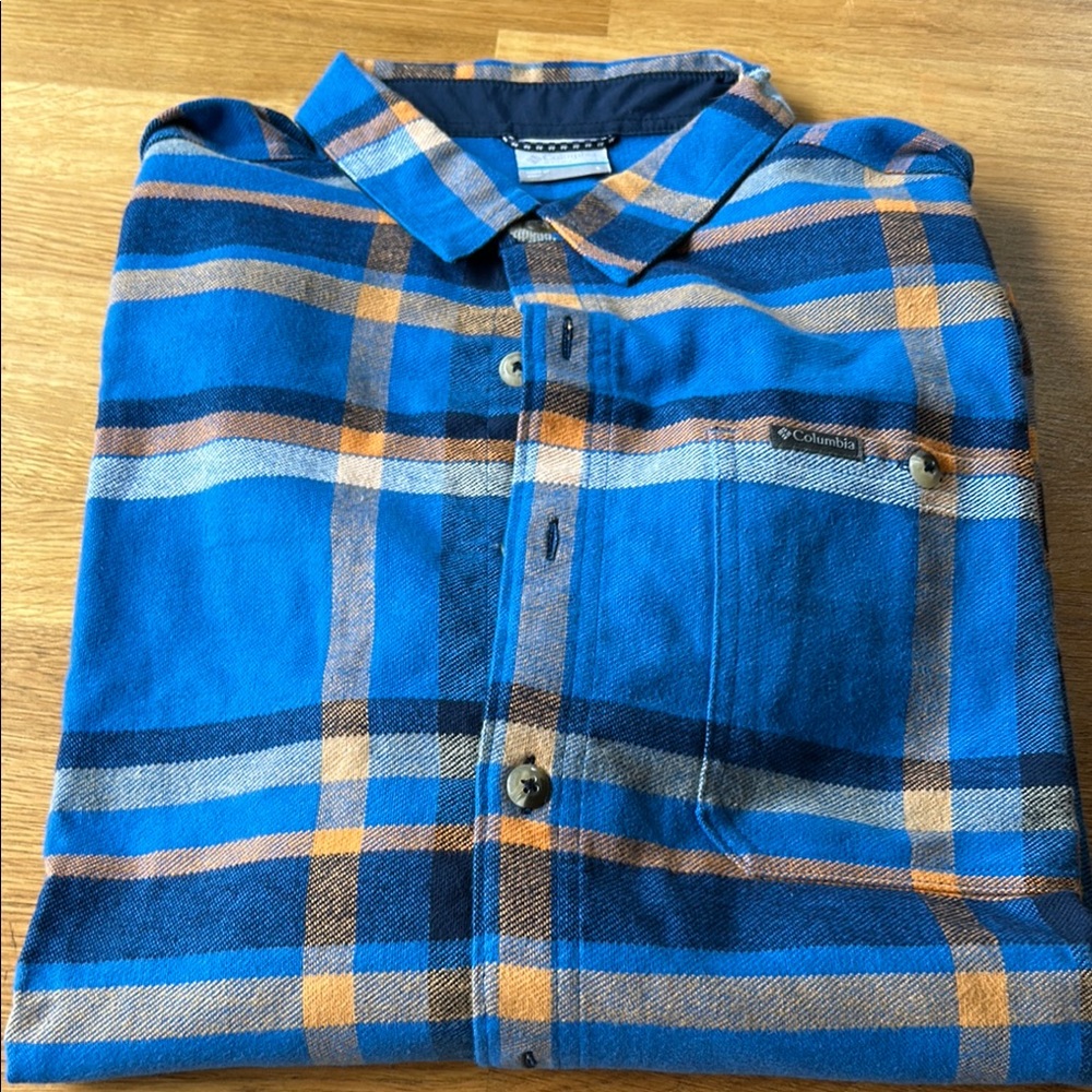 Columbia Vibrant Plaid Button-Up Shirt